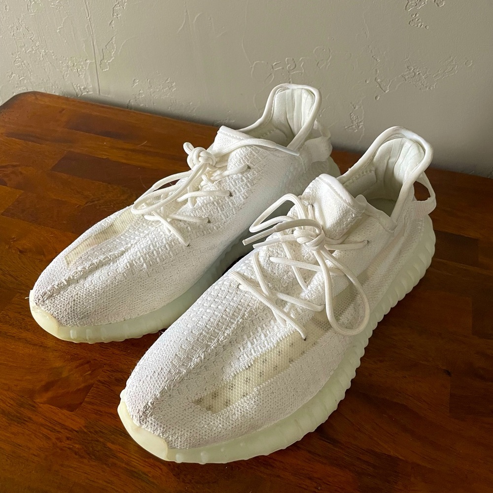 Yeezy 350 v2 Bone